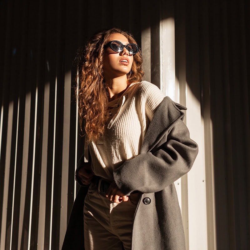 Startseite 5 Style Icons of History: Which Fashion Pioneers Continue to Influence Andrea Vella Borg Today